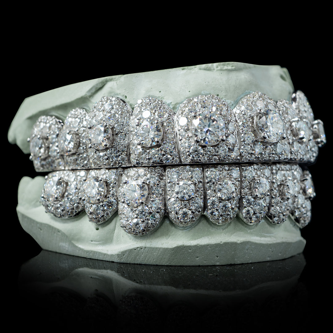 Pointer Stone Center Iced VVS Moissanite Diamond Grillz