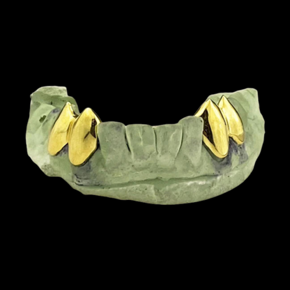 Custom 2:2 Teeth Grillz With Extended Fangs Gold Grillz