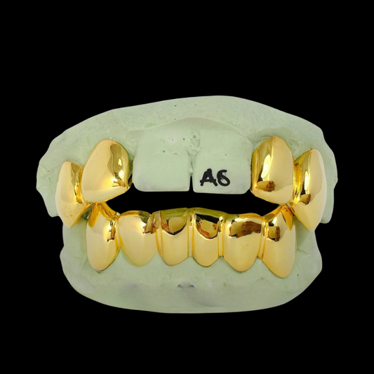 Custom 4 Teeth Fangs Top On 6 Teeth Bottom Gold Grillz