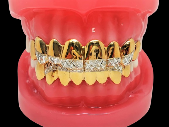 925 Solid Sterling Silver 18K Yellow Gold Plated Dust+Diamond Cut Grillz